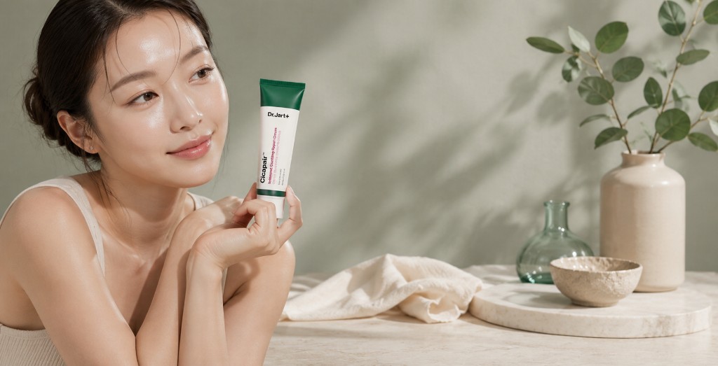 Banner lifestyle de la Cicapair Intensive Soothing Repair Cream